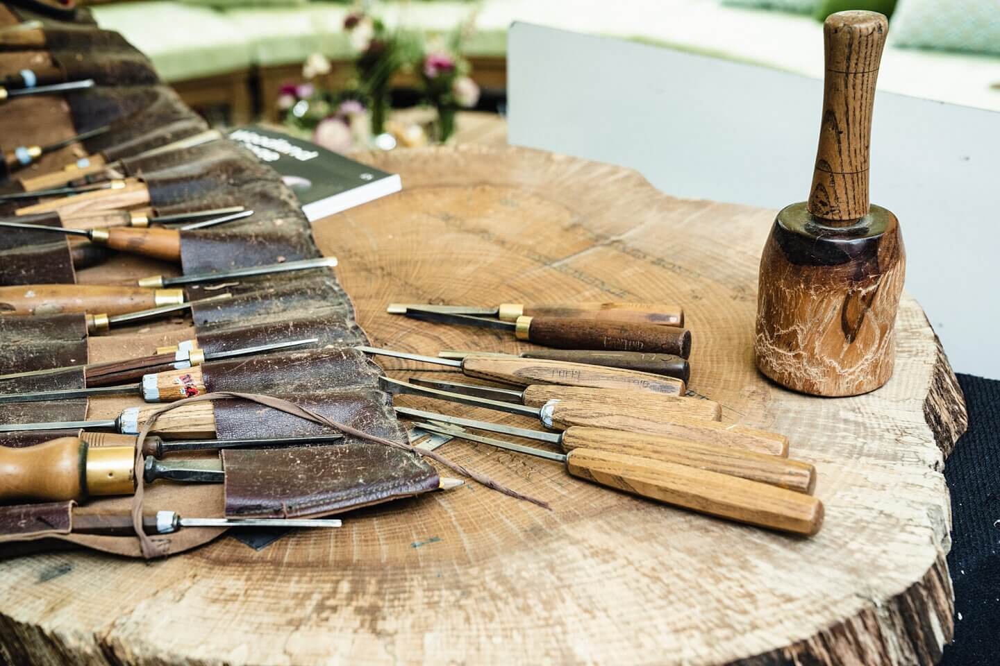 carving tools master engraver woodwork